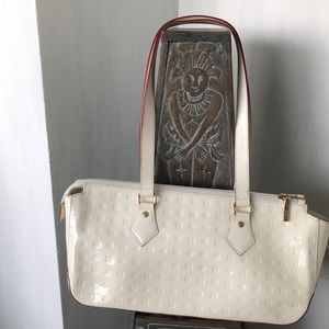 Striking Arcadia handbag